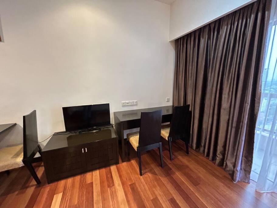 New-Sunwaylagoonfamilysuite-Highest Floor-2-4Pax-Netflix-Balcony-Superfastinternet Petaling Jaya Exterior photo